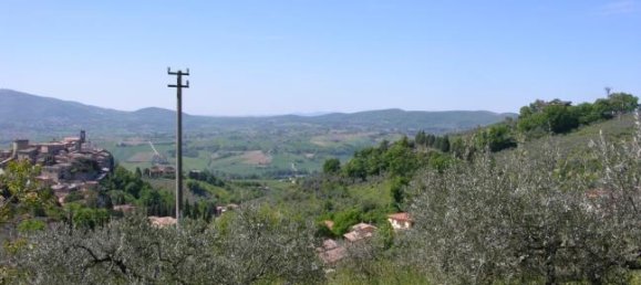 7120m² Land in Gualdo Cattaneo, Italy No. 252815 2