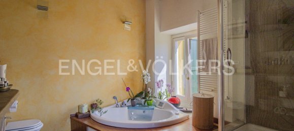 5 Schlafzimmer Villa in Varese, Italy, Nr. 68638 12