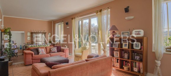 5 Schlafzimmer Villa in Varese, Italy, Nr. 68638 5