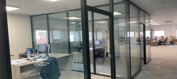 10 rooms Office in Saint-Cyr-sur-Loire, France No. 38991 2