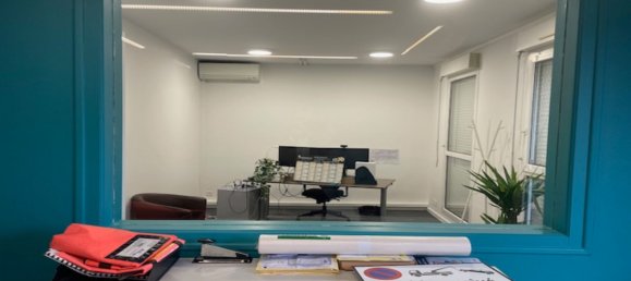 10 rooms Office in Saint-Cyr-sur-Loire, France No. 38991 3