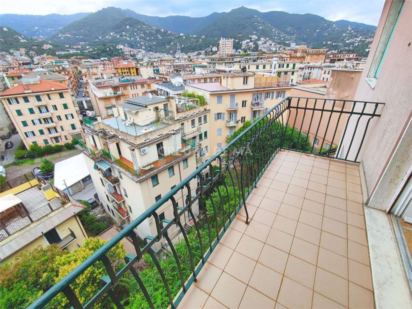 Квартира с 2 комнатами в Рапалло, Италия № 191750