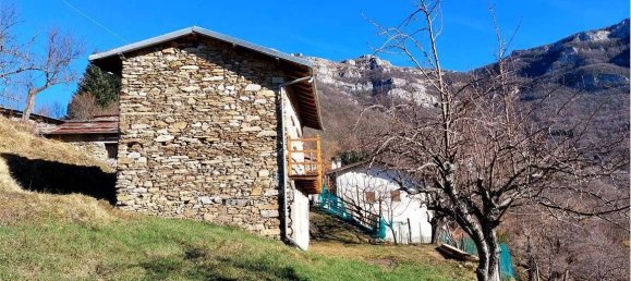 2 bedrooms House in Ormea, Italy No. 131063 5