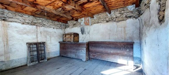 2 bedrooms House in Ormea, Italy No. 131063 12