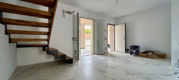 3 rooms Duplex in Sona, Italy No. 26962 8