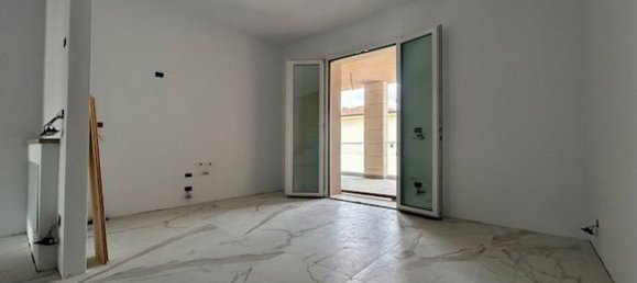 3 rooms Duplex in Sona, Italy No. 26962 11