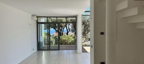 5 bedrooms Duplex in Bastia, France No. 303094 8