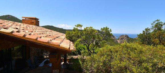 Casa de 5 habitaciónes en Trinità d'Agultu e Vignola, Italy No. 78171 3