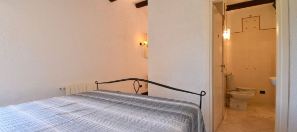 Casa de 5 habitaciónes en Trinità d'Agultu e Vignola, Italy No. 78171 12