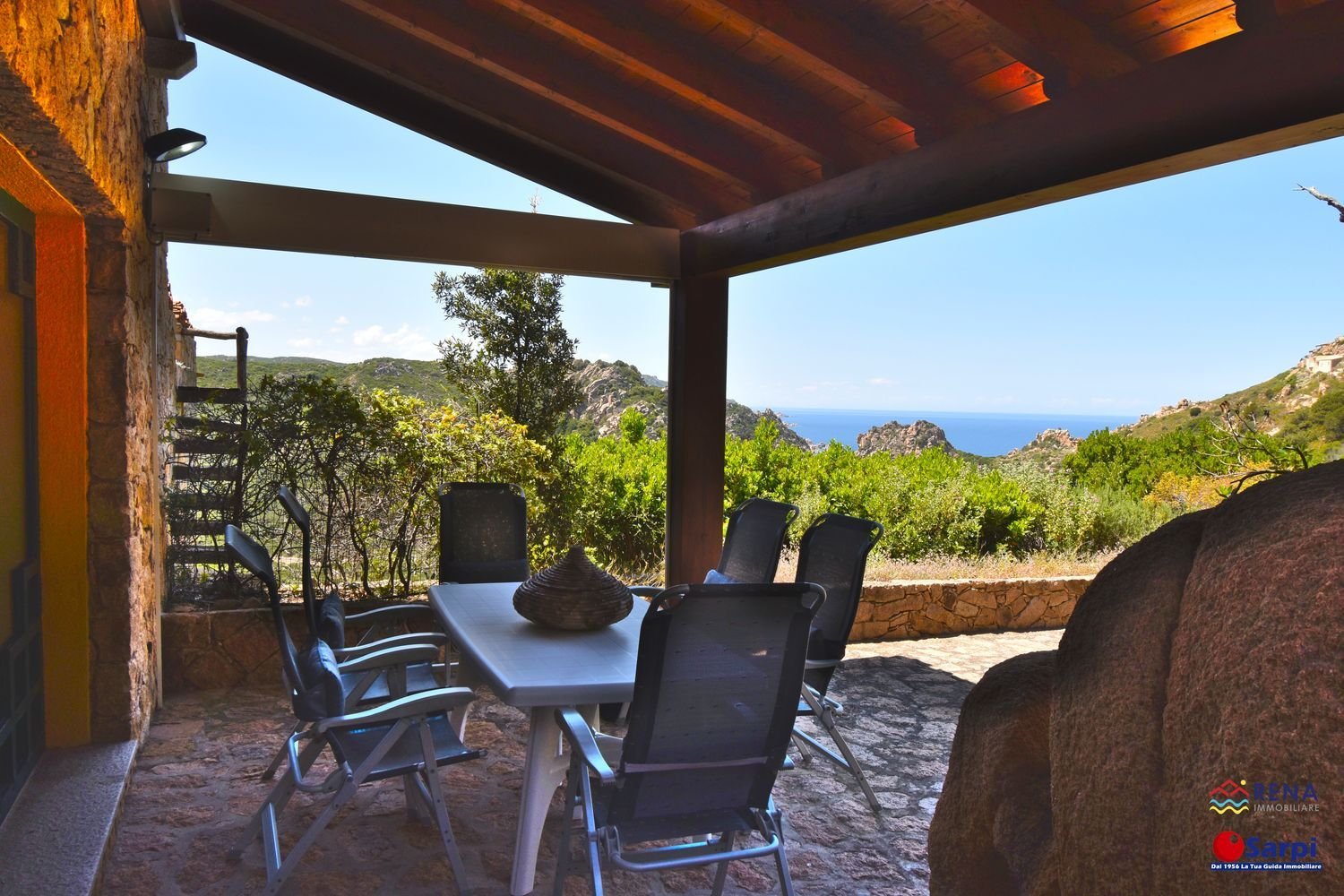 Casa de 5 habitaciónes en Trinità d'Agultu e Vignola, Italy No. 78171