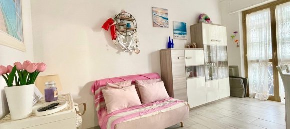 2-salle Appartement à Pomezia, Italy No. 54747 3