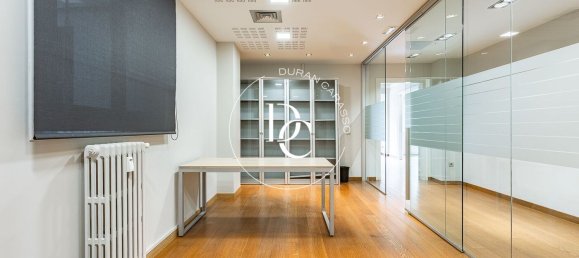 Apartamento de 4 dormitorios en Barcelona, Spain No. 139348 14