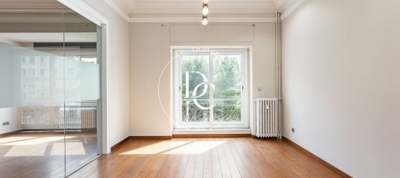 Apartamento de 4 dormitorios en Barcelona, Spain No. 139348 8