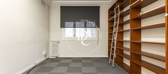 Apartamento de 4 dormitorios en Barcelona, Spain No. 139348 26