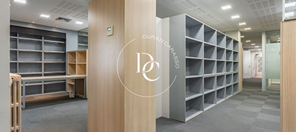 Apartamento de 4 dormitorios en Barcelona, Spain No. 139348 35