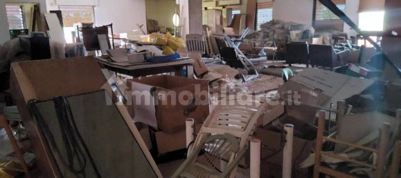 5 rooms Warehouse in Latina, Italy No. 203008 19