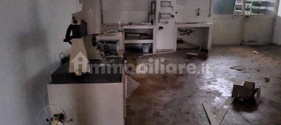 5 rooms Warehouse in Latina, Italy No. 203008 12