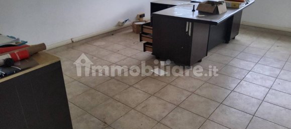5 rooms Warehouse in Latina, Italy No. 203008 9
