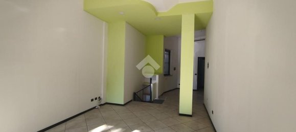 Коммерческая недвижимость 55м² в Каронно Пертузелла, Италия № 173631 6