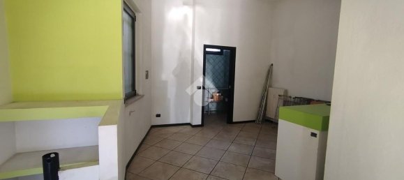 Коммерческая недвижимость 55м² в Каронно Пертузелла, Италия № 173631 8