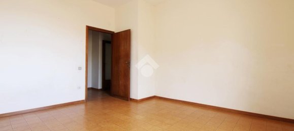5 bedrooms Apartment in Prato, Italy No. 380712 12