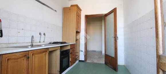 5 bedrooms Apartment in Prato, Italy No. 380712 8