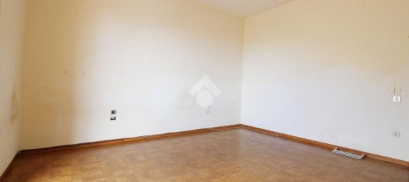 5 bedrooms Apartment in Prato, Italy No. 380712 20