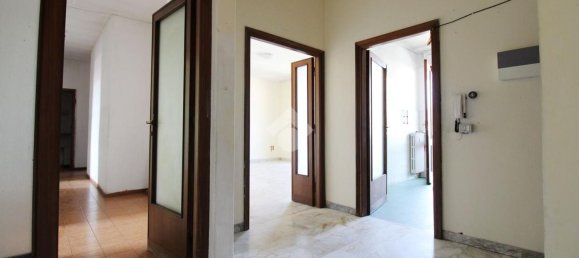 5 bedrooms Apartment in Prato, Italy No. 380712 10