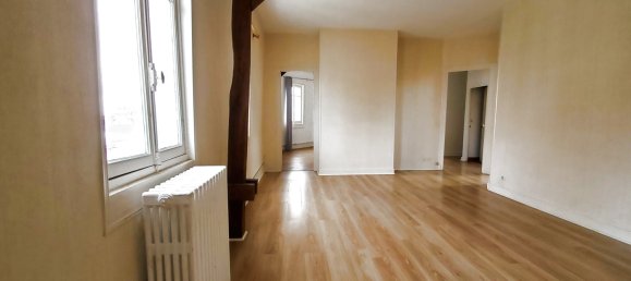 Apartamento de 3 dormitorios en Troyes, France No. 77229 5