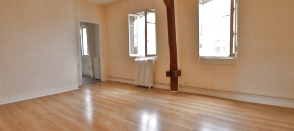 Apartamento de 3 dormitorios en Troyes, France No. 77229 6