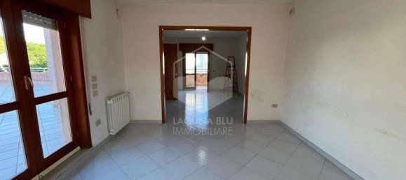 Здание с 5 комнатами в Петрозино, Италия № 352133 17