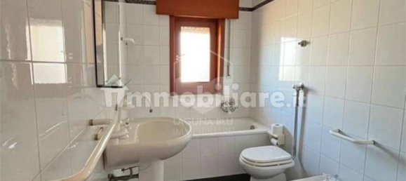 Здание с 5 комнатами в Петрозино, Италия № 352133 22