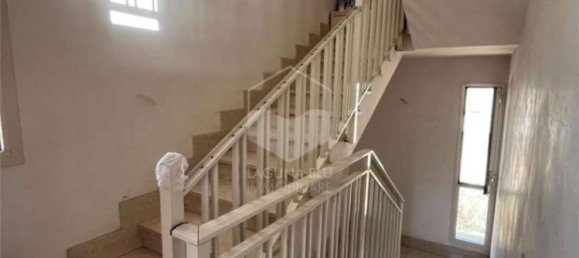 Здание с 5 комнатами в Петрозино, Италия № 352133 9