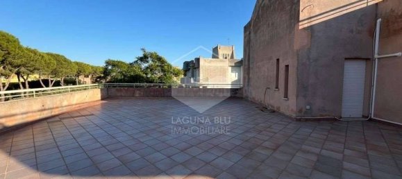 Здание с 5 комнатами в Петрозино, Италия № 352133 25