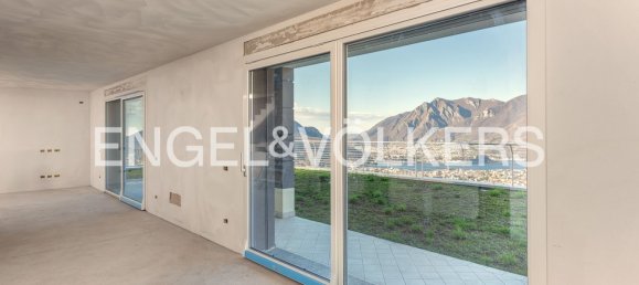 5 rooms Villa in Lecco, Italy No. 128023 10