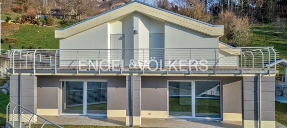 5 rooms Villa in Lecco, Italy No. 128023 3