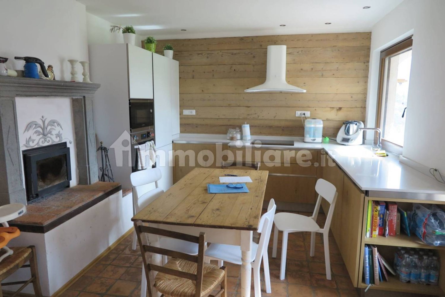 4 bedrooms Villa in Pontremoli, Italy No. 82510