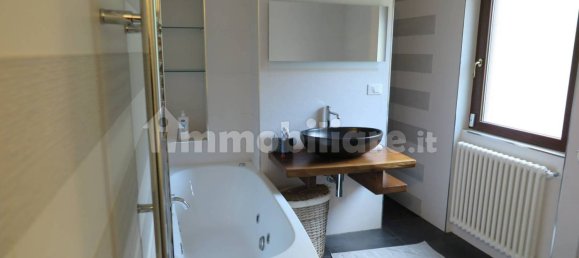 4 bedrooms Villa in Pontremoli, Italy No. 82510 15