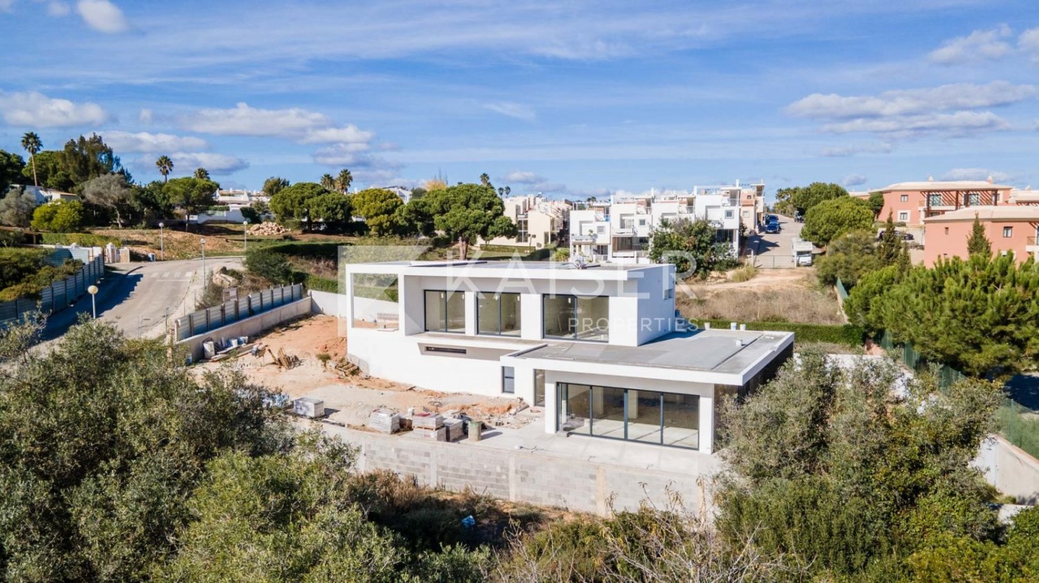 4 bedrooms Villa in Carvoeiro, Portugal No. 356076
