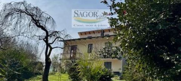 Вилла с 8 комнатами в Брикеразио, Италия № 124862 26