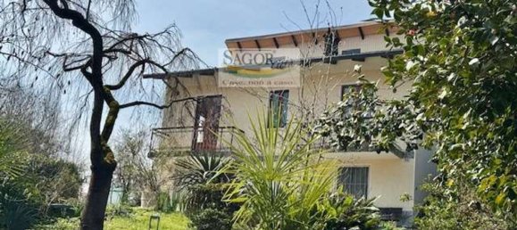 Вилла с 8 комнатами в Брикеразио, Италия № 124862 2