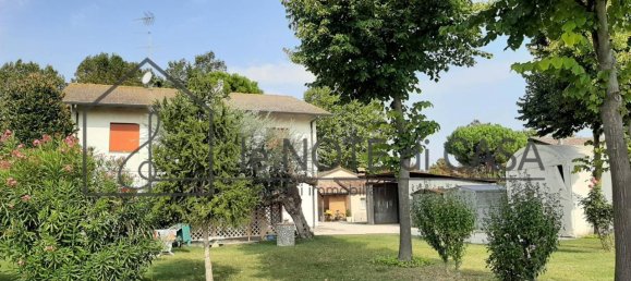 5 rooms House in Cervia, Italy No. 148955 9