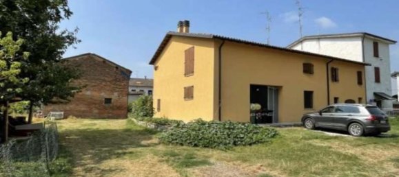 12-Zimmer Haus in San Possidonio, Italy, Nr. 98115 3