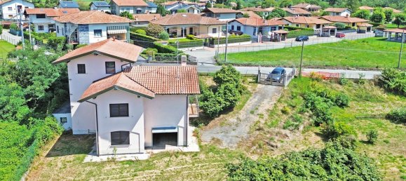 Villa de 3 dormitorios en Oleggio Castello, Italy No. 340270 8