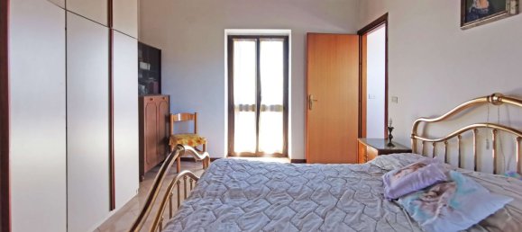 Villa de 3 dormitorios en Oleggio Castello, Italy No. 340270 27