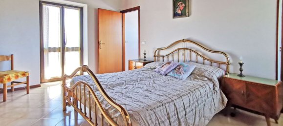 Villa de 3 dormitorios en Oleggio Castello, Italy No. 340270 24