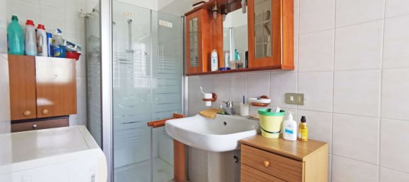 Villa de 3 dormitorios en Oleggio Castello, Italy No. 340270 22