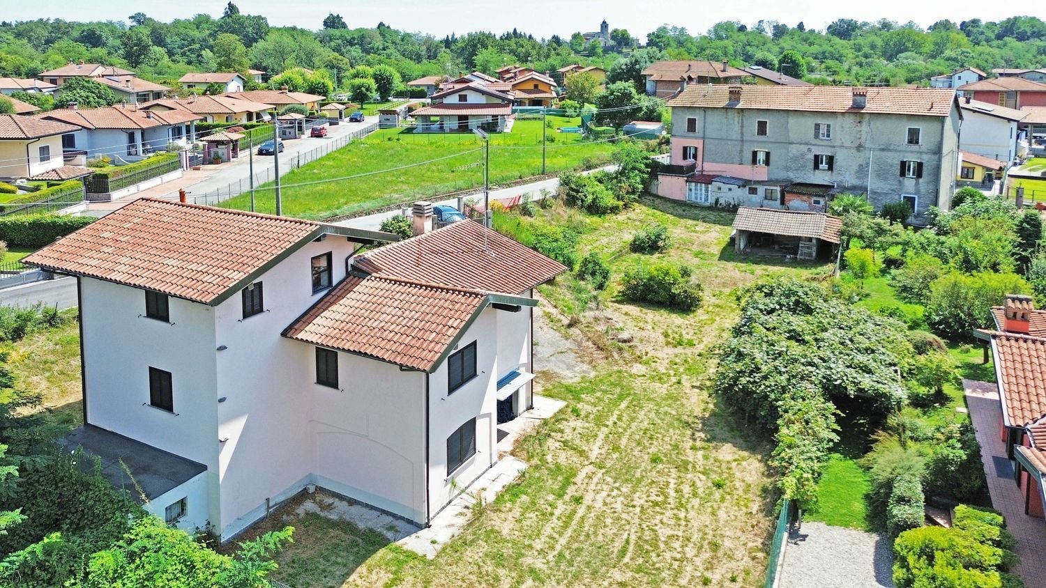 Villa de 3 dormitorios en Oleggio Castello, Italy No. 340270