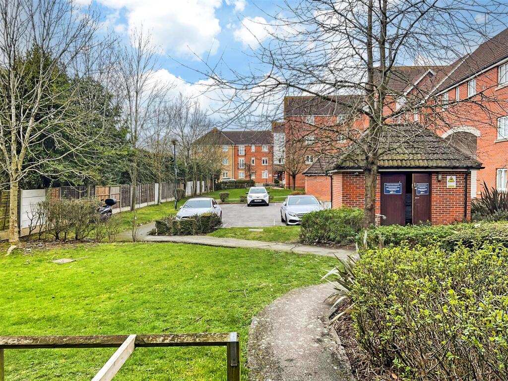 2 bedrooms Apartment in Romford, United Kingdom No. 4170