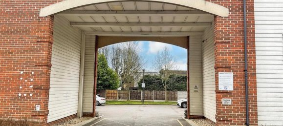 2 bedrooms Apartment in Romford, United Kingdom No. 4170 2